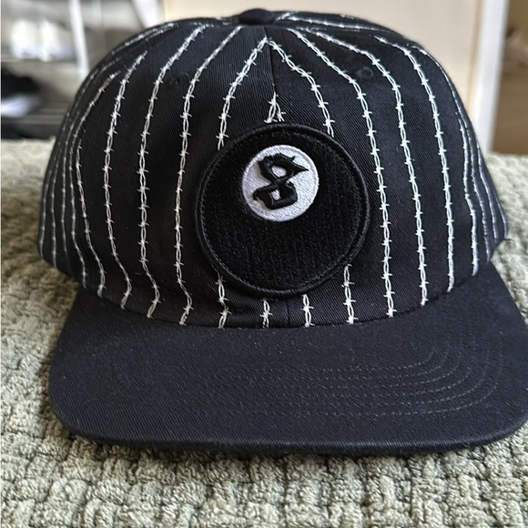 Section8LA SnapBack - Picture 1 of 3